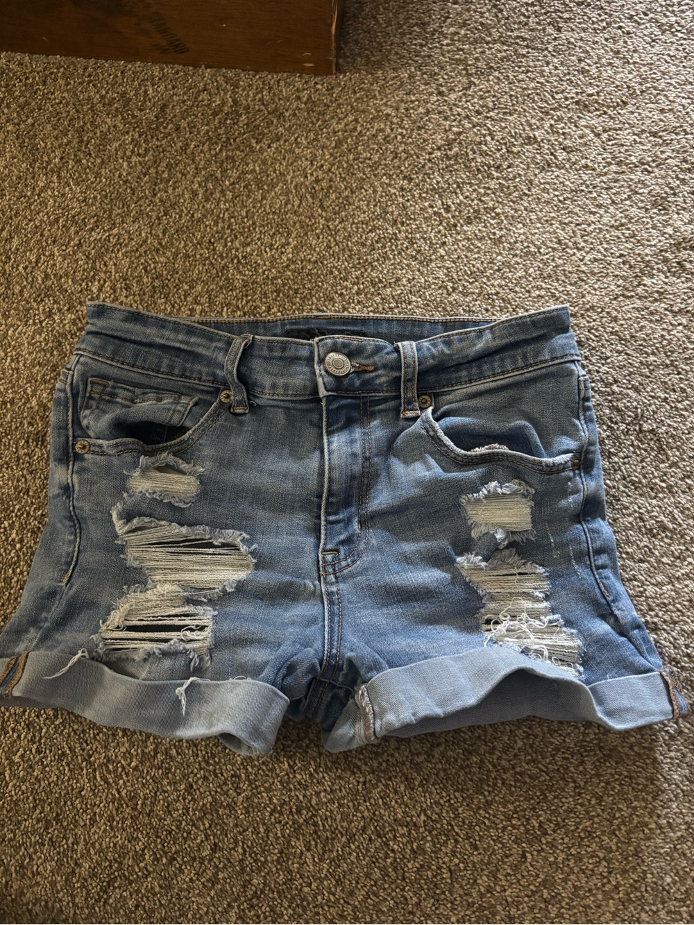 Aeropostale Women's Light Blue Ripped Denim Shorts High Rise Midi